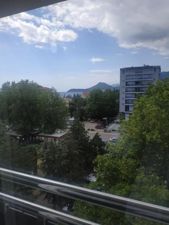 Апартаменты Квартира в центре Бар-34